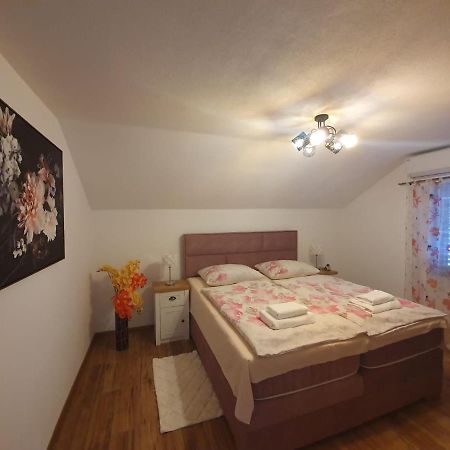 Apartment Magdalena Knin Esterno foto