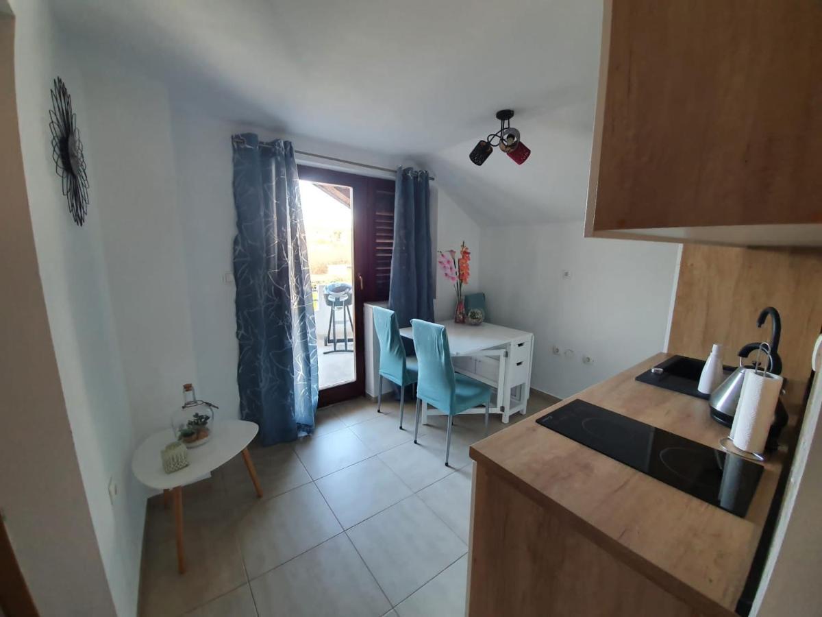 Apartment Magdalena Knin Esterno foto